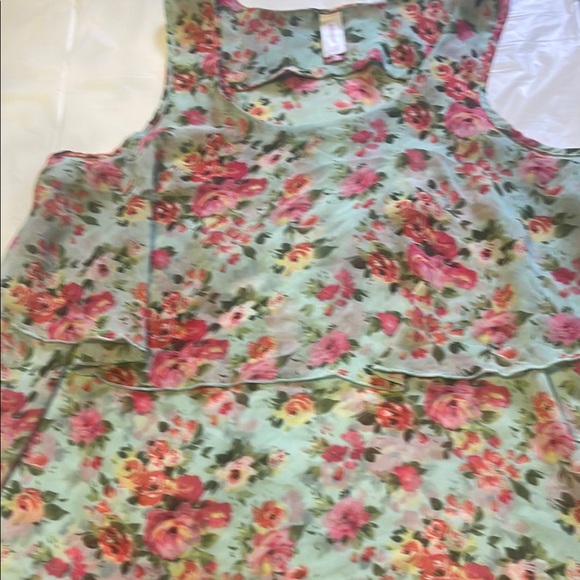 No Boundaries Tops - Floral Sleeveless Layered Top